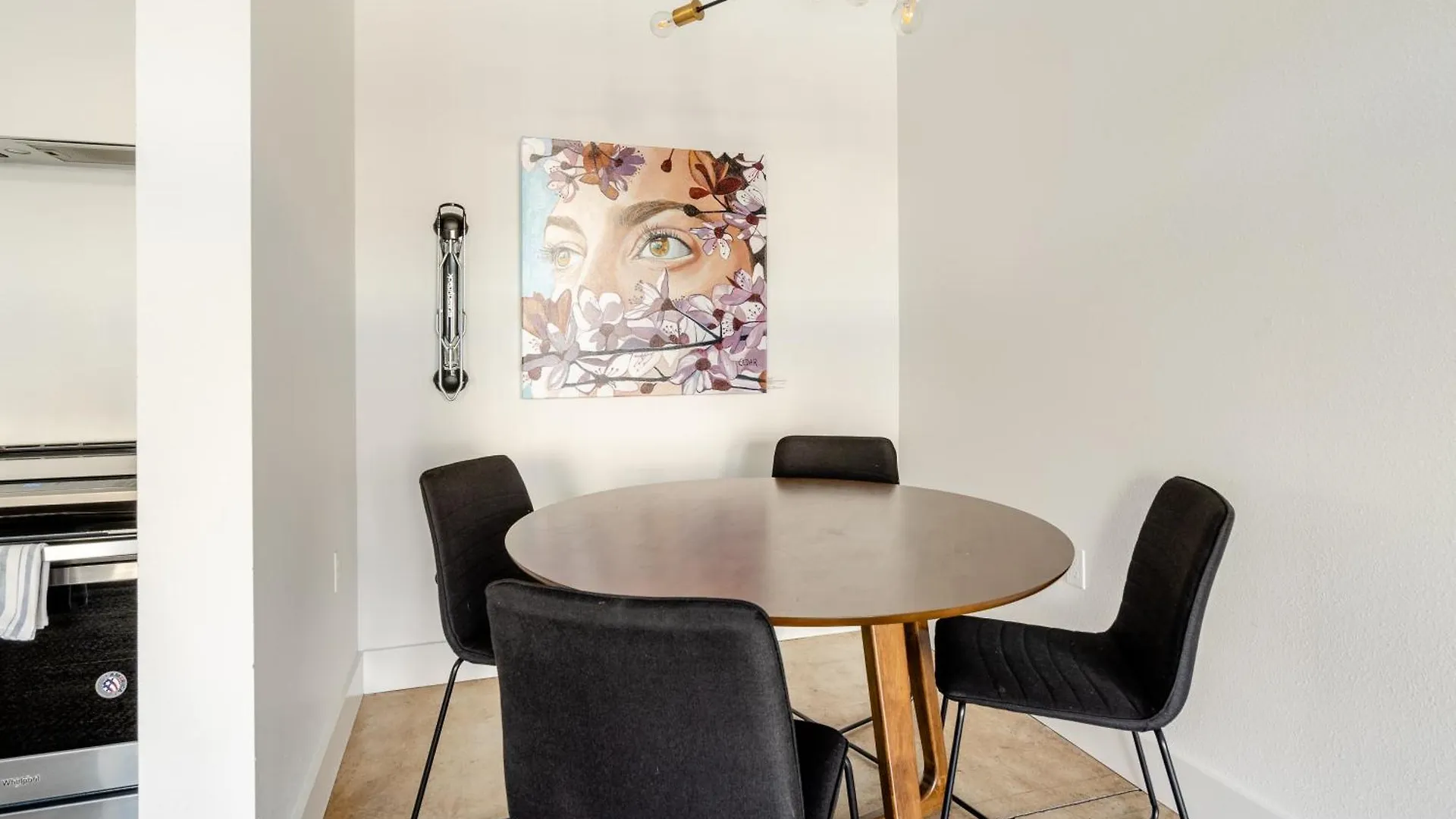 Studio Bliss Dual-Queen Stay In Vibrant Alberta Portland 0*,  United States